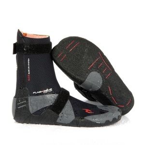 Flashbomb 7MM round toe surf booties. NWOT